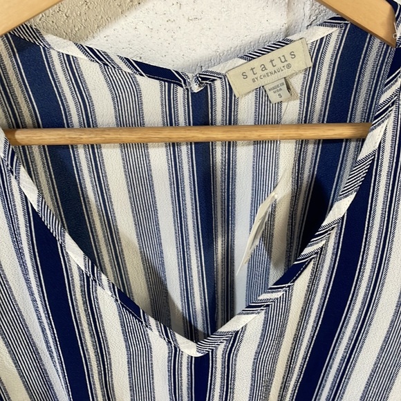 NWT (S) Status Chennault dark blue and white stripe twist front V neck loose top - Picture 6 of 10
